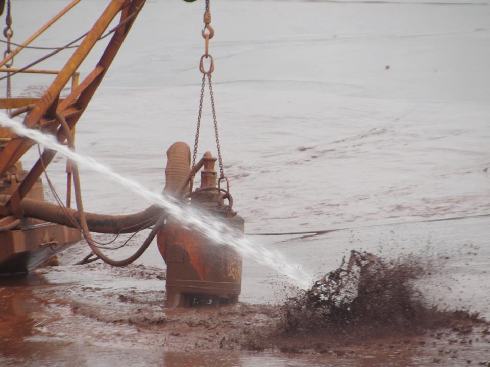 Bomba Submersível de Dragagem